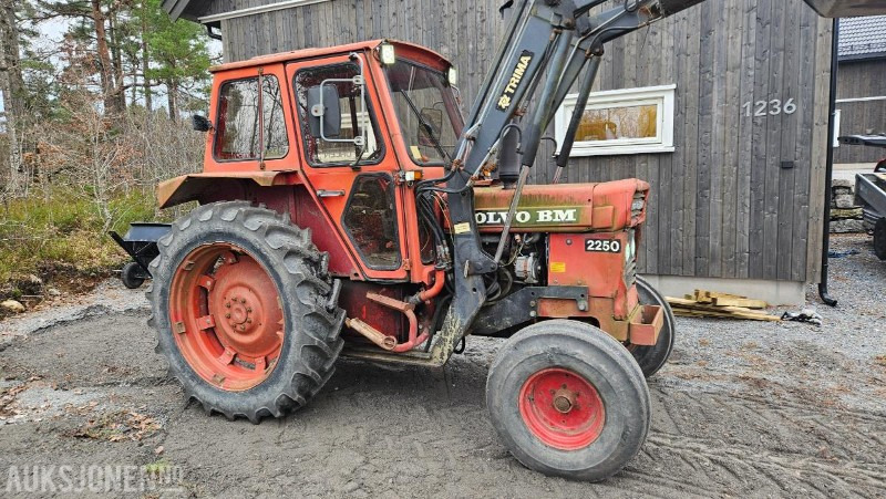 1982 Volvo 2250, Reparasjonsobjekt - Tractor: foto 1 1982 Volvo 2250, Reparasjonsobjekt - Tractor: foto 1