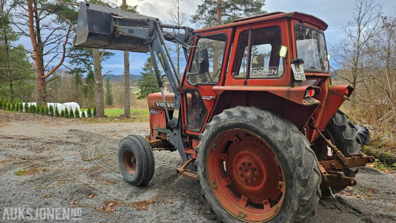 1982 Volvo 2250, Reparasjonsobjekt - Tractor: foto 4 1982 Volvo 2250, Reparasjonsobjekt - Tractor: foto 4