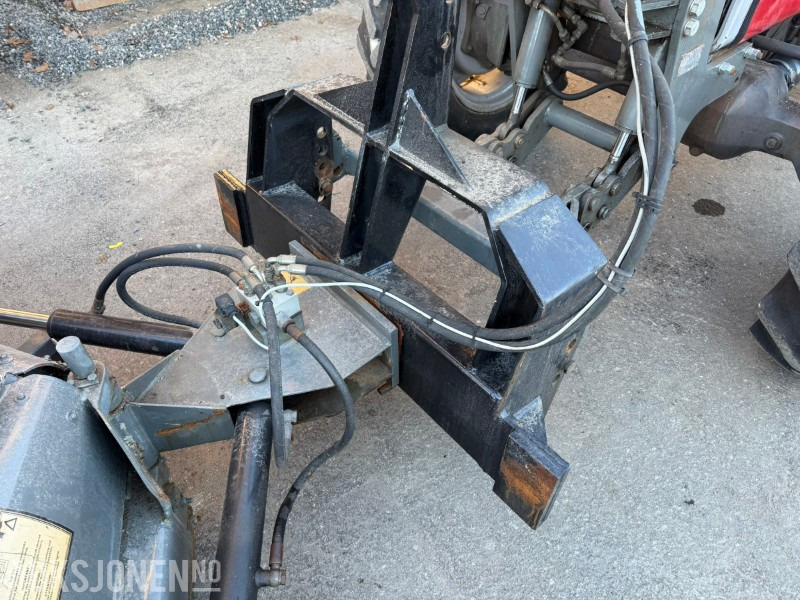 Tractor 1991 Massey Ferguson 372 4x4 FRONTHYDRAULIKK/SKJÆR: foto 12 Tractor 1991 Massey Ferguson 372 4x4 FRONTHYDRAULIKK/SKJÆR: foto 12