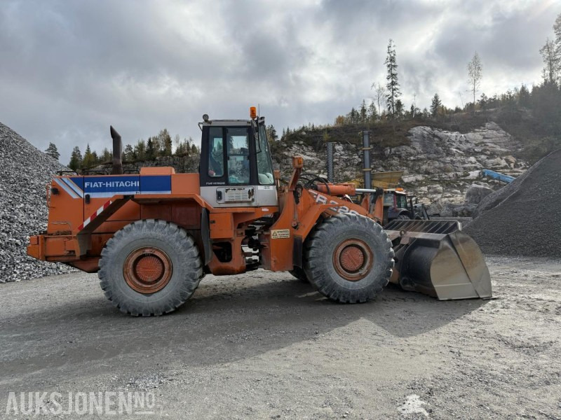 1995 Fiat-Hitachi FR 220.2 - Cargadora de ruedas: foto 5 1995 Fiat-Hitachi FR 220.2 - Cargadora de ruedas: foto 5