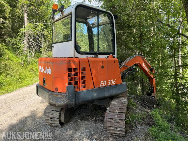 1996 PEL-JOB EB 306 gravemaskin med Graveskuffe HYDRAULISK KLYPE STÅLBELTER - Miniexcavadora: foto 5 1996 PEL-JOB EB 306 gravemaskin med Graveskuffe HYDRAULISK KLYPE STÅLBELTER - Miniexcavadora: foto 5