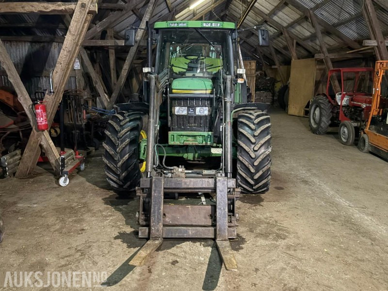 1997 John Deere 6300 med frontlaster - Tractor: foto 2 1997 John Deere 6300 med frontlaster - Tractor: foto 2