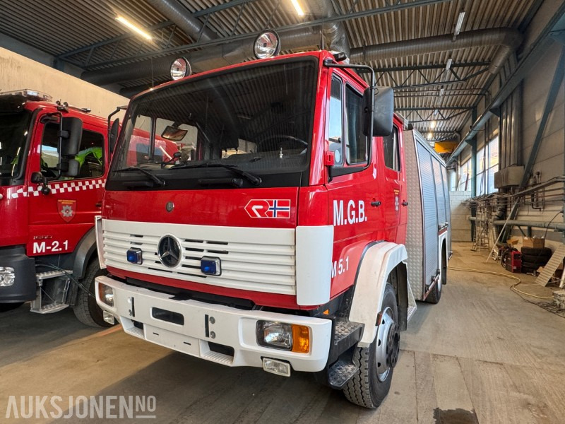 1997 Mercedes-Benz 1124 Af/36 4X4 brannbil registrert som motorredskap med kun 29540 km - Camión de bomberos: foto 5 1997 Mercedes-Benz 1124 Af/36 4X4 brannbil registrert som motorredskap med kun 29540 km - Camión de bomberos: foto 5