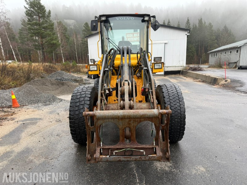 1997 Volvo L70C Hjullaster - Hydraulisk HK-Feste - 3 og 4 funksjon - Cargadora de ruedas: foto 3 1997 Volvo L70C Hjullaster - Hydraulisk HK-Feste - 3 og 4 funksjon - Cargadora de ruedas: foto 3