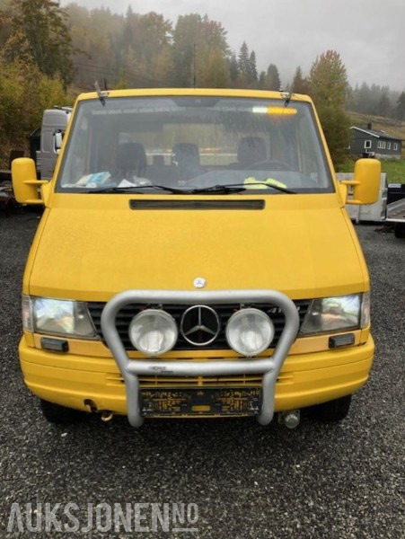 1999 Mercedes-Benz Sprinter 412 4x4 Redningsbil med briller og vinsj - Camión de bomberos: foto 4 1999 Mercedes-Benz Sprinter 412 4x4 Redningsbil med briller og vinsj - Camión de bomberos: foto 4
