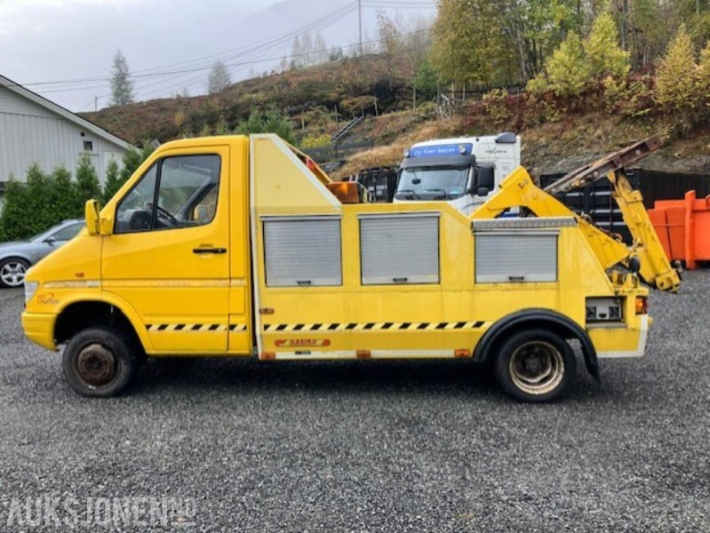 1999 Mercedes-Benz Sprinter 412 4x4 Redningsbil med briller og vinsj - Camión de bomberos: foto 1 1999 Mercedes-Benz Sprinter 412 4x4 Redningsbil med briller og vinsj - Camión de bomberos: foto 1