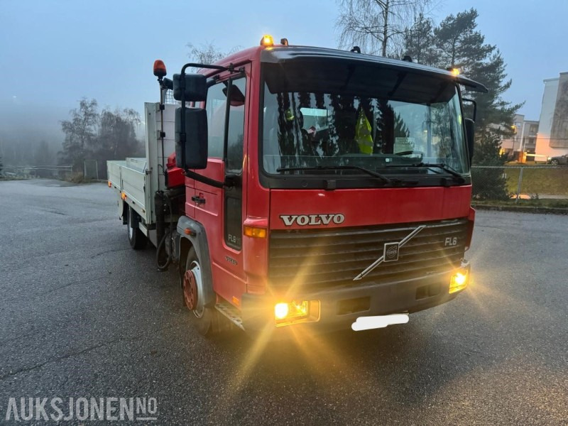 2000 Volvo FL611 med kran og plan KUN 98.766km EU OK TIL 09.12.2026 - Camión grúa: foto 4 2000 Volvo FL611 med kran og plan KUN 98.766km EU OK TIL 09.12.2026 - Camión grúa: foto 4