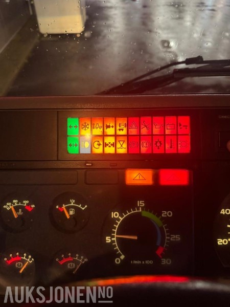 Camión grúa 2000 Volvo FL611 med kran og plan KUN 98.766km EU OK TIL 09.12.2026: foto 18