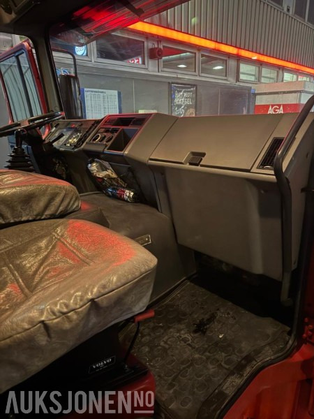 Camión grúa 2000 Volvo FL611 med kran og plan KUN 98.766km EU OK TIL 09.12.2026: foto 19