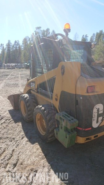 2002 Cat 216 kompaktlaster med motorvarmer - Minicargadora: foto 5 2002 Cat 216 kompaktlaster med motorvarmer - Minicargadora: foto 5