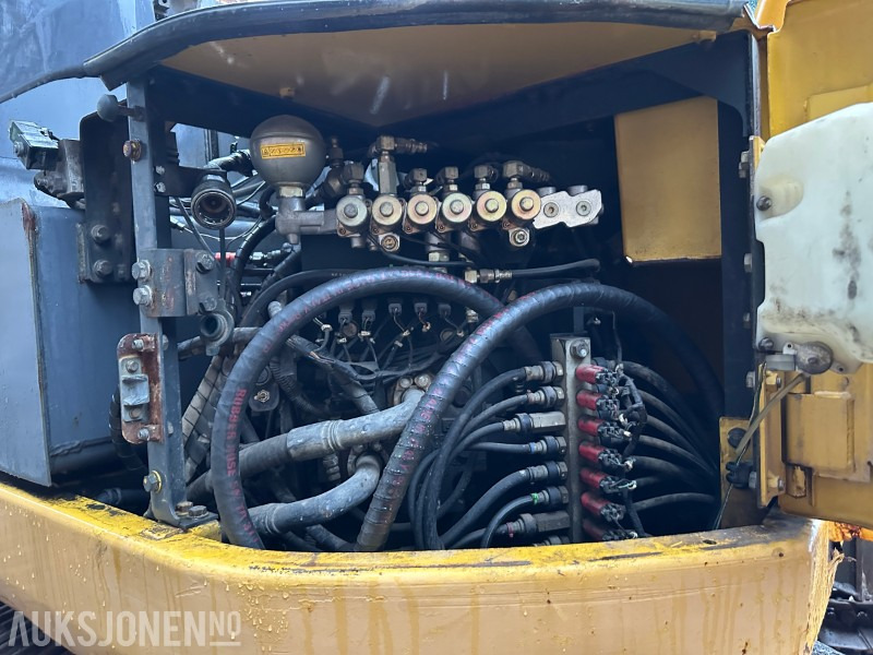 Excavadora 2005 Komatsu PC228USLC-3K gravemaskin // graveskuffe // opplegg til rotortilt: foto 26