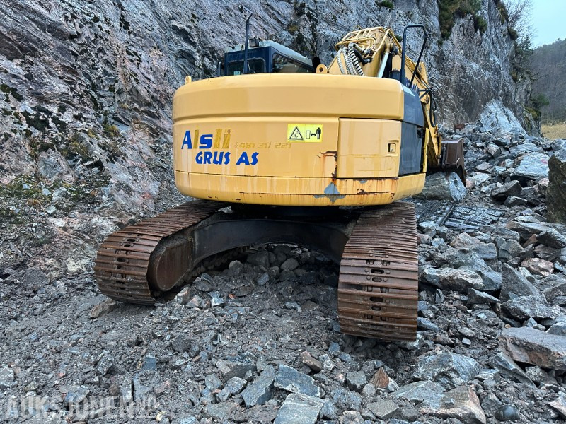 Excavadora 2005 Komatsu PC228USLC-3K gravemaskin // graveskuffe // opplegg til rotortilt: foto 8