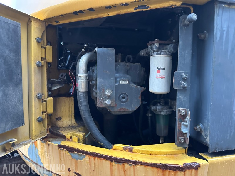 Excavadora 2005 Komatsu PC228USLC-3K gravemaskin // graveskuffe // opplegg til rotortilt: foto 24