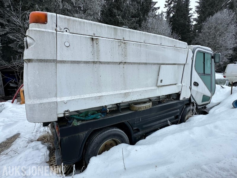 2006 Johnston 158B 101T FEIEBIL - REP.OBJEKT - Equipo de construcción: foto 4 2006 Johnston 158B 101T FEIEBIL - REP.OBJEKT - Equipo de construcción: foto 4