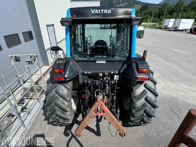 2006 Valtra A95 - 4x4 - 40 km/t - Kun gått 2701 timer - Frontlaster - Triangel og toppstag - Tractor: foto 5 2006 Valtra A95 - 4x4 - 40 km/t - Kun gått 2701 timer - Frontlaster - Triangel og toppstag - Tractor: foto 5