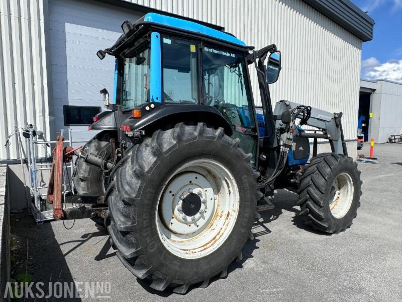2006 Valtra A95 - 4x4 - 40 km/t - Kun gått 2701 timer - Frontlaster - Triangel og toppstag - Tractor: foto 4 2006 Valtra A95 - 4x4 - 40 km/t - Kun gått 2701 timer - Frontlaster - Triangel og toppstag - Tractor: foto 4