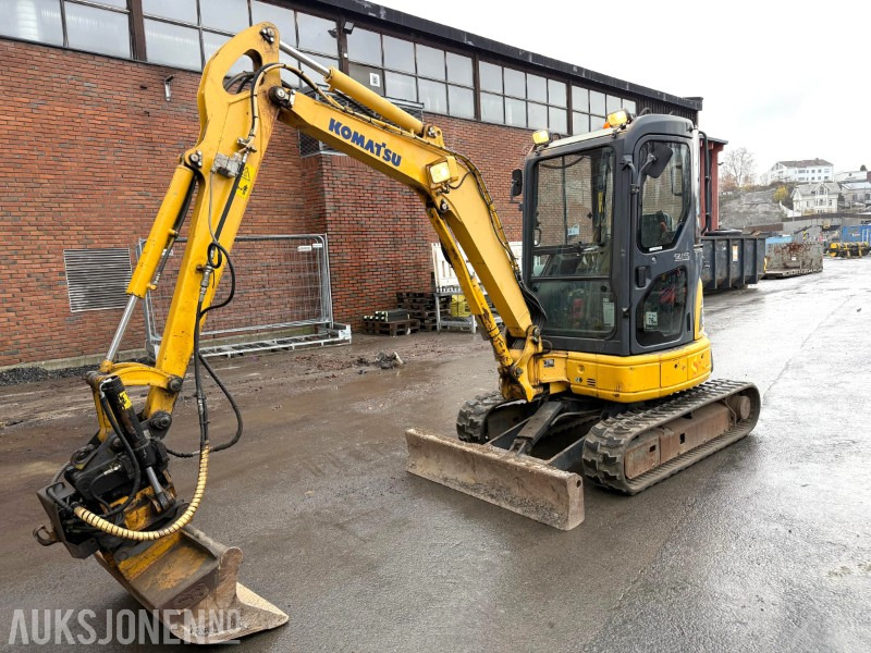 2007 Komatsu PC30 MR-2 minigraver med Engcon tiltrotator, lys, 1 skuffe, gummibelter, skjær - Miniexcavadora: foto 1 2007 Komatsu PC30 MR-2 minigraver med Engcon tiltrotator, lys, 1 skuffe, gummibelter, skjær - Miniexcavadora: foto 1