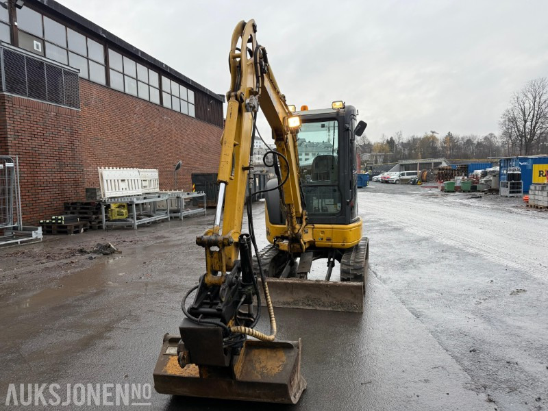 2007 Komatsu PC30 MR-2 minigraver med Engcon tiltrotator, lys, 1 skuffe, gummibelter, skjær - Miniexcavadora: foto 2 2007 Komatsu PC30 MR-2 minigraver med Engcon tiltrotator, lys, 1 skuffe, gummibelter, skjær - Miniexcavadora: foto 2