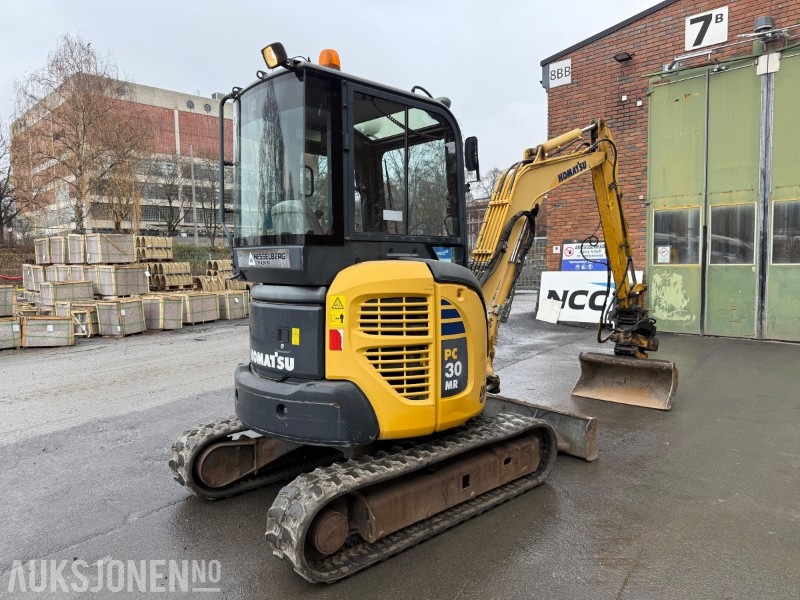 2007 Komatsu PC30 MR-2 minigraver med Engcon tiltrotator, lys, 1 skuffe, gummibelter, skjær - Miniexcavadora: foto 5 2007 Komatsu PC30 MR-2 minigraver med Engcon tiltrotator, lys, 1 skuffe, gummibelter, skjær - Miniexcavadora: foto 5
