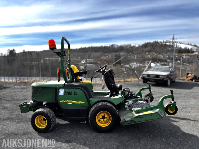 2008 John Deere 1565 Series II frontmontert gressklipper - Tractor: foto 2 2008 John Deere 1565 Series II frontmontert gressklipper - Tractor: foto 2