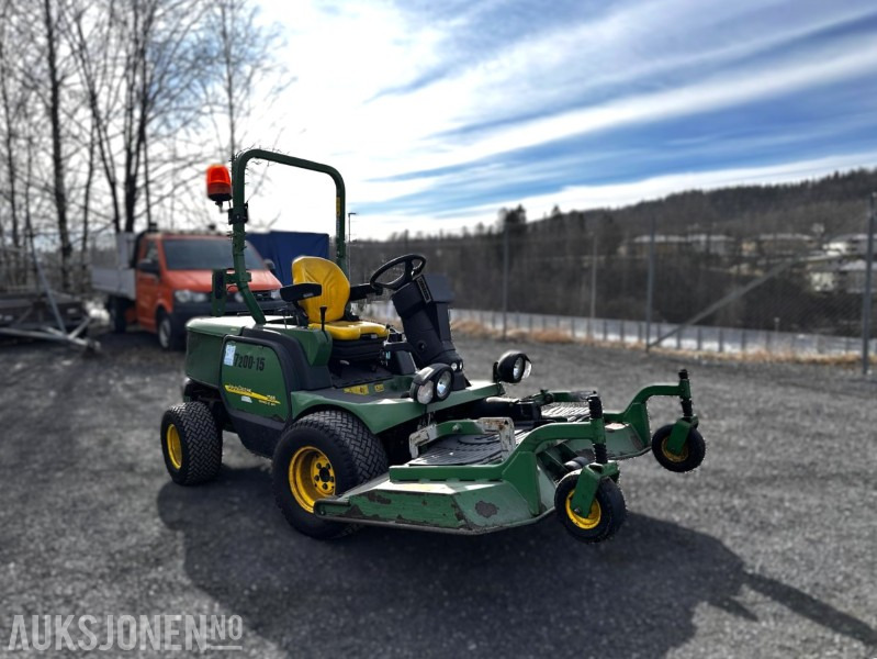 2008 John Deere 1565 Series II frontmontert gressklipper - Tractor: foto 1 2008 John Deere 1565 Series II frontmontert gressklipper - Tractor: foto 1
