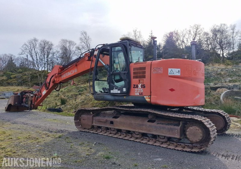2009 Hitachi ZX225USLC-3 Beltegraver m/GPS/Rototilt med klype/3 skuffer, 12800 timer - Excavadora: foto 4 2009 Hitachi ZX225USLC-3 Beltegraver m/GPS/Rototilt med klype/3 skuffer, 12800 timer - Excavadora: foto 4