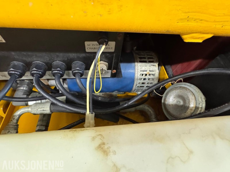 Plataforma elevadora 2010 Haulotte Optimum 8 sakselift på batteri / årskontrollert: foto 16