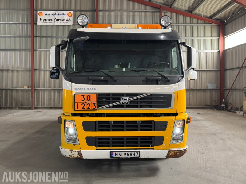 2010 Volvo FM 370 tankbil med 12000 liters tank - Camión cisterna: foto 3 2010 Volvo FM 370 tankbil med 12000 liters tank - Camión cisterna: foto 3