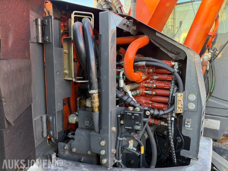 Excavadora 2012 Hitachi ZX 85US-3 - ROTOTILT - SENTRALSMØRING - BUNKRINGSPUMPE: foto 19 Excavadora 2012 Hitachi ZX 85US-3 - ROTOTILT - SENTRALSMØRING - BUNKRINGSPUMPE: foto 19