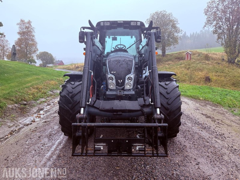 2013 Valtra N143 Direct med fronthydraulikk og kraftuttak(PTO) - Nylig EU godkjent - Tractor: foto 5 2013 Valtra N143 Direct med fronthydraulikk og kraftuttak(PTO) - Nylig EU godkjent - Tractor: foto 5