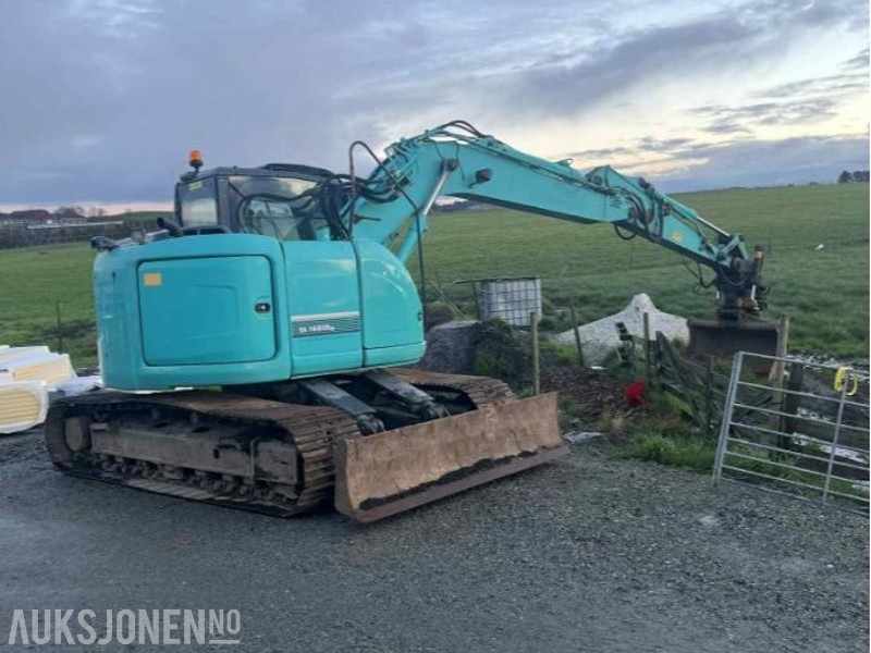 2014 Kobelco sk140srlc-3 gravemaskin Hk feste s60 Engcon tiltrotator 3 skuffer Sentralsmøring - Excavadora: foto 1 2014 Kobelco sk140srlc-3 gravemaskin Hk feste s60 Engcon tiltrotator 3 skuffer Sentralsmøring - Excavadora: foto 1