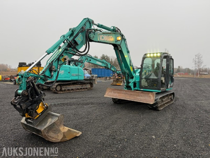 2015 Kobelco SK85MSR-3E Gummibelter, Engcon tiltrotator, 6213 timer - Excavadora: foto 1 2015 Kobelco SK85MSR-3E Gummibelter, Engcon tiltrotator, 6213 timer - Excavadora: foto 1