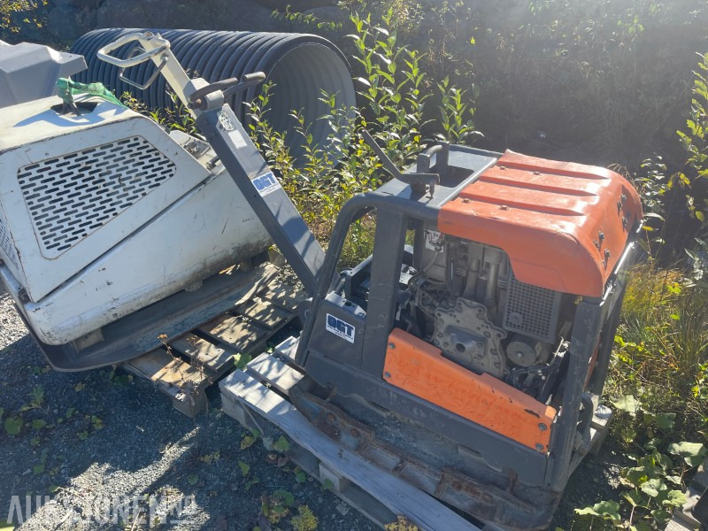 2015 Supra vibroplate - Hoppetusse med Hatz dieselmotor – Reversibel - Rodillo: foto 1 2015 Supra vibroplate - Hoppetusse med Hatz dieselmotor – Reversibel - Rodillo: foto 1