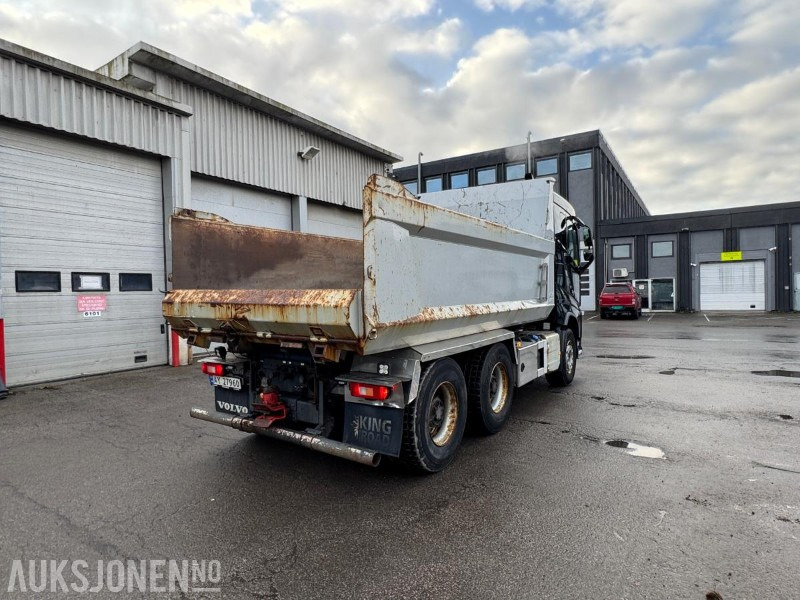 2015 Volvo FH16-660 6X4 Euro6T Brøyterigget tippbil – Servicehistorikk– 144 449 km - Camión volquete: foto 5 2015 Volvo FH16-660 6X4 Euro6T Brøyterigget tippbil – Servicehistorikk– 144 449 km - Camión volquete: foto 5