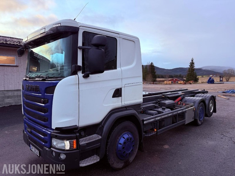 2016 Scania G450 EURO 6 444933 km - Styrbar boggi og Webasto - Camión multibasculante: foto 1 2016 Scania G450 EURO 6 444933 km - Styrbar boggi og Webasto - Camión multibasculante: foto 1