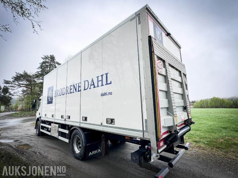 2016 Volvo FE - 320 - Distribusjons lastebil med bakløft - Gått kun 264.000 km - Camión caja cerrada: foto 4 2016 Volvo FE - 320 - Distribusjons lastebil med bakløft - Gått kun 264.000 km - Camión caja cerrada: foto 4