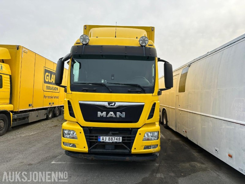 2017 MAN TGS 26.460 - Camión caja cerrada: foto 2 2017 MAN TGS 26.460 - Camión caja cerrada: foto 2