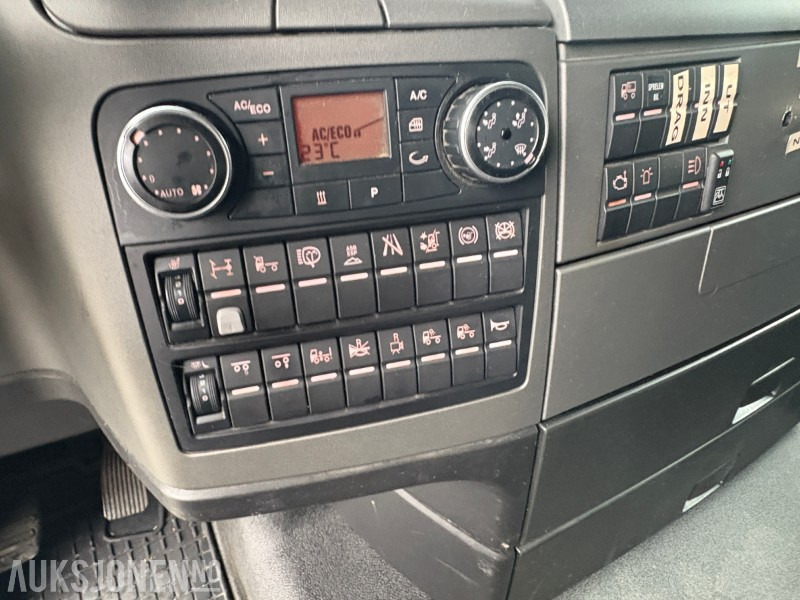 2017 MAN TGX 650 krokløft - KUN 127 766 km - 21 tonn kapasitet på krok - Camión multibasculante: foto 3 2017 MAN TGX 650 krokløft - KUN 127 766 km - 21 tonn kapasitet på krok - Camión multibasculante: foto 3