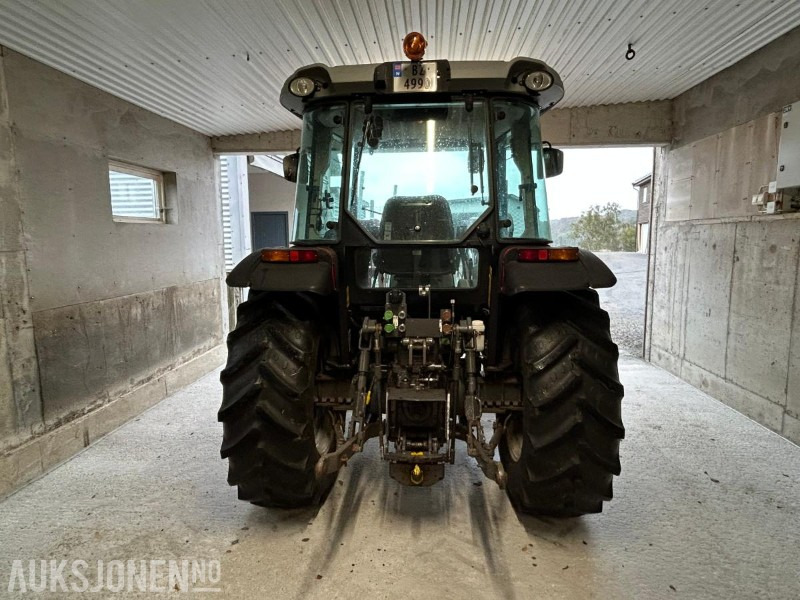 2017 Massey Ferguson 3640 - Tractor: foto 4 2017 Massey Ferguson 3640 - Tractor: foto 4