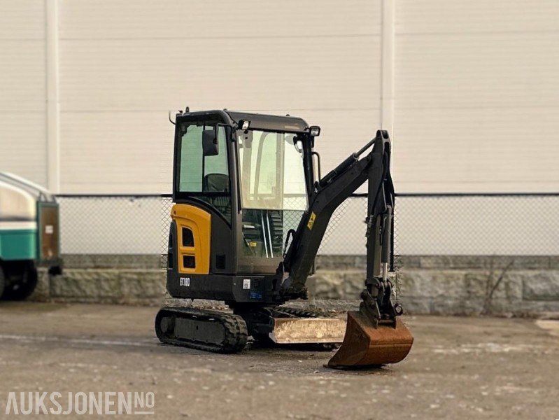 2017 VOLVO EC18D MINIGRAVER 1790 KG SMP GRAVESKUFFE 2358 TIMER - Miniexcavadora: foto 2 2017 VOLVO EC18D MINIGRAVER 1790 KG SMP GRAVESKUFFE 2358 TIMER - Miniexcavadora: foto 2