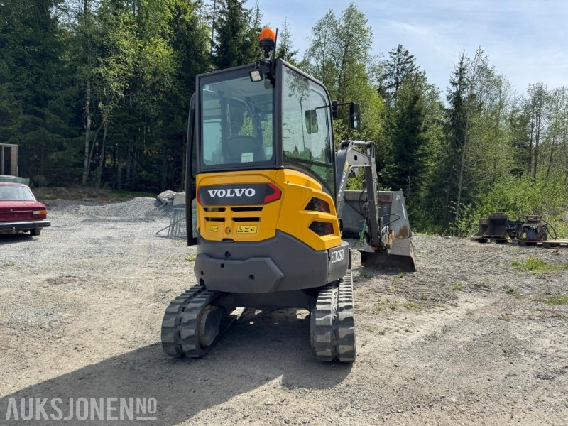 2017 Volvo ECR25D m/Engcon tiltrotator, SE-klype, 3 skuffer, vibroplate, 891 timer, Minigraver - Miniexcavadora: foto 5 2017 Volvo ECR25D m/Engcon tiltrotator, SE-klype, 3 skuffer, vibroplate, 891 timer, Minigraver - Miniexcavadora: foto 5