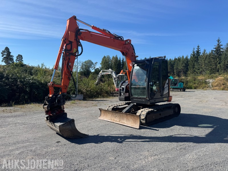 2018 Hitachi ZX85US-5 - Beltegraver - Gravemaskin - Tilt - Lyspakke - Excavadora: foto 1 2018 Hitachi ZX85US-5 - Beltegraver - Gravemaskin - Tilt - Lyspakke - Excavadora: foto 1