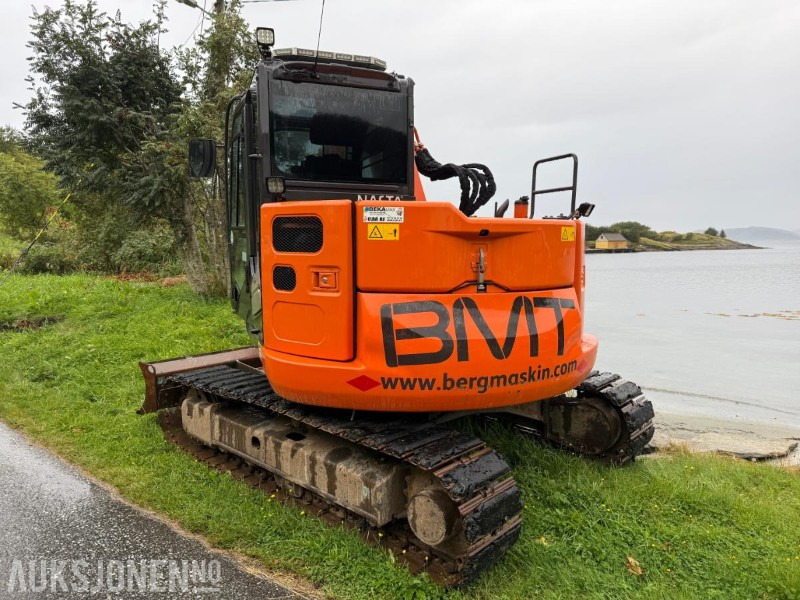 2018 Hitachi ZX85US-5A - Gravemaskin - Tiltrotator - Skjær - Pusseskuff - Lyspakke - Kort hekk - 6 909 timer - Excavadora: foto 4 2018 Hitachi ZX85US-5A - Gravemaskin - Tiltrotator - Skjær - Pusseskuff - Lyspakke - Kort hekk - 6 909 timer - Excavadora: foto 4