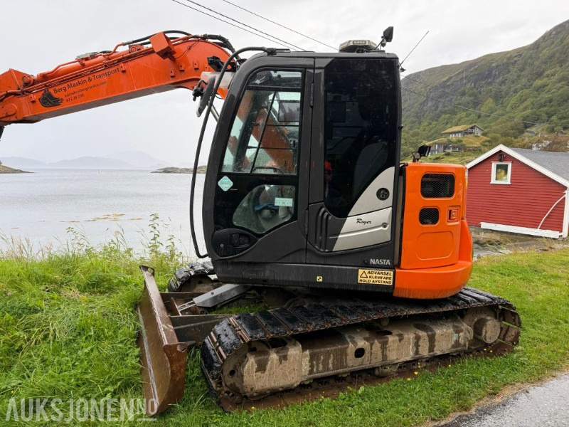 2018 Hitachi ZX85US-5A - Gravemaskin - Tiltrotator - Skjær - Pusseskuff - Lyspakke - Kort hekk - 6 909 timer - Excavadora: foto 3 2018 Hitachi ZX85US-5A - Gravemaskin - Tiltrotator - Skjær - Pusseskuff - Lyspakke - Kort hekk - 6 909 timer - Excavadora: foto 3
