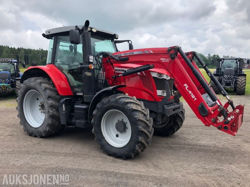 2018 Massey Ferguson MF6714S traktor - Elektronisk hydraulikk - Festejern/Sentral - Fjærende foraksel - Klimaanlegg - Tractor: foto 2 2018 Massey Ferguson MF6714S traktor - Elektronisk hydraulikk - Festejern/Sentral - Fjærende foraksel - Klimaanlegg - Tractor: foto 2