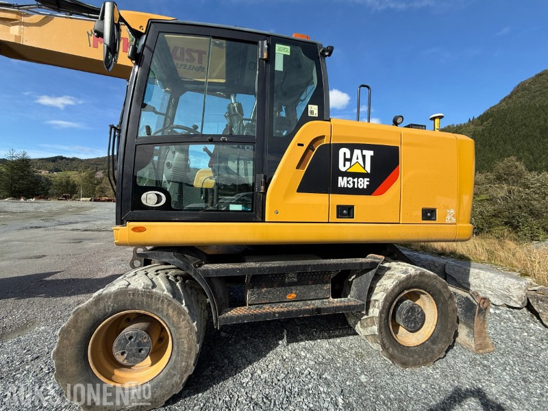 2018 Velholdt Cat M318F Hjulgraver med OilQuick Rototilt R6, 9577 timer - Excavadora: foto 3 2018 Velholdt Cat M318F Hjulgraver med OilQuick Rototilt R6, 9577 timer - Excavadora: foto 3