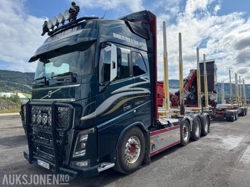 2018 Volvo FH16 8X4 Euro6 komplett tømmerbil med kran og henger. - Camión forestal: foto 1 2018 Volvo FH16 8X4 Euro6 komplett tømmerbil med kran og henger. - Camión forestal: foto 1