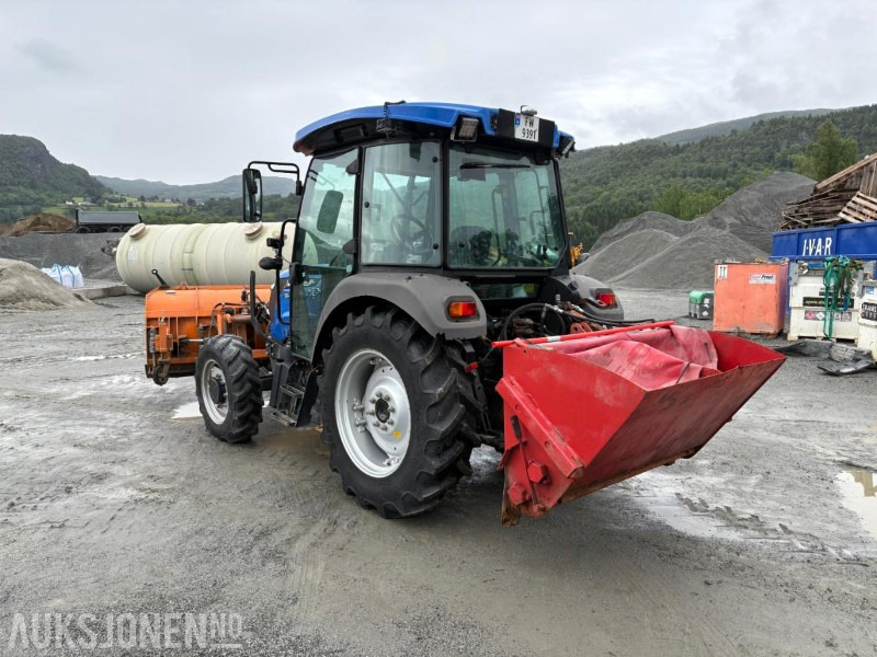 2020 Solis 50 med frontlaster,strøapparat og brøyteskjær - Tractor: foto 3 2020 Solis 50 med frontlaster,strøapparat og brøyteskjær - Tractor: foto 3