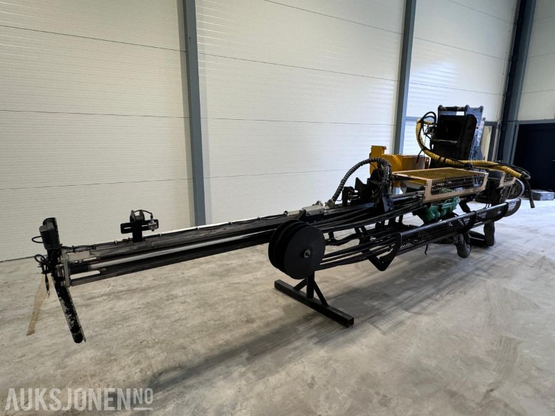 2020 Stone Power SD32 Boretårn for gravemaskin - Svært lite brukt - Montabert HC50 hammer - Med fjernstyring - Perforadora: foto 4 2020 Stone Power SD32 Boretårn for gravemaskin - Svært lite brukt - Montabert HC50 hammer - Med fjernstyring - Perforadora: foto 4