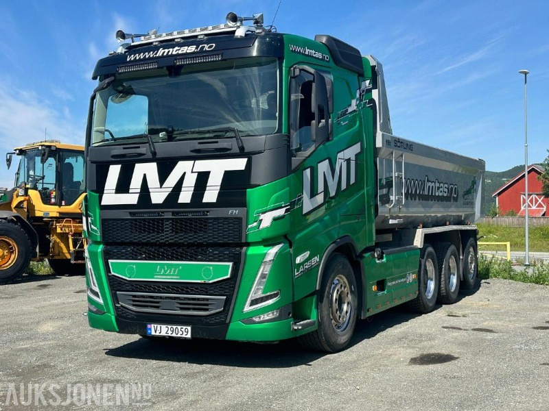 2022 Volvo FH 540 8X4 Tippbil, Tridem luftfjæring og hydraulisk styrt løpeaksel med single hjul - Camión volquete: foto 1 2022 Volvo FH 540 8X4 Tippbil, Tridem luftfjæring og hydraulisk styrt løpeaksel med single hjul - Camión volquete: foto 1